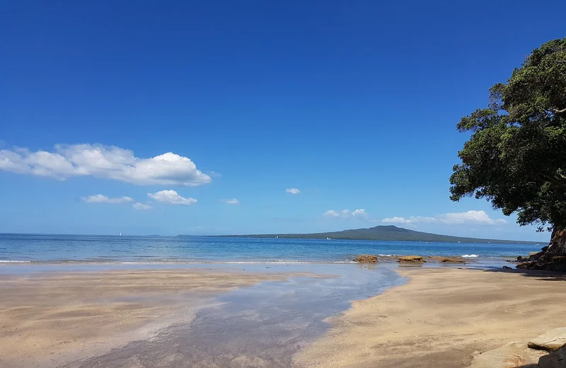 Takapuna Beach